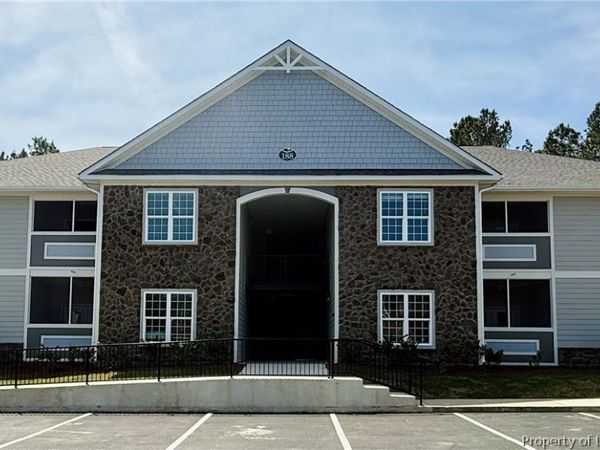 188 Gallery Drive , Unit 102, Spring Lake, NC 28390