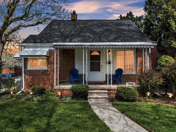 14948 Warwick Avenue, Allen Park, MI 48101