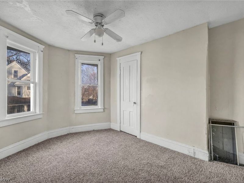 8110 Melrose Avenue , Cleveland, OH 44103 Photo 27