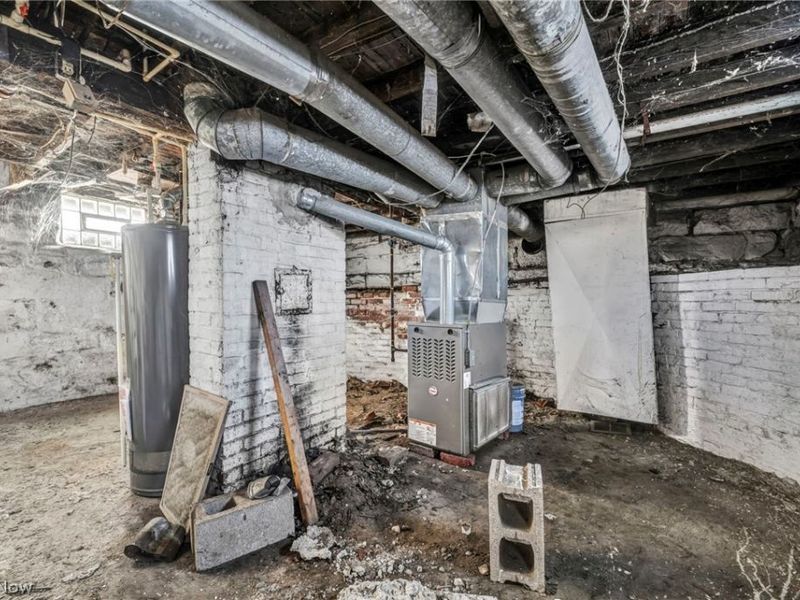 8110 Melrose Avenue , Cleveland, OH 44103 Photo 41