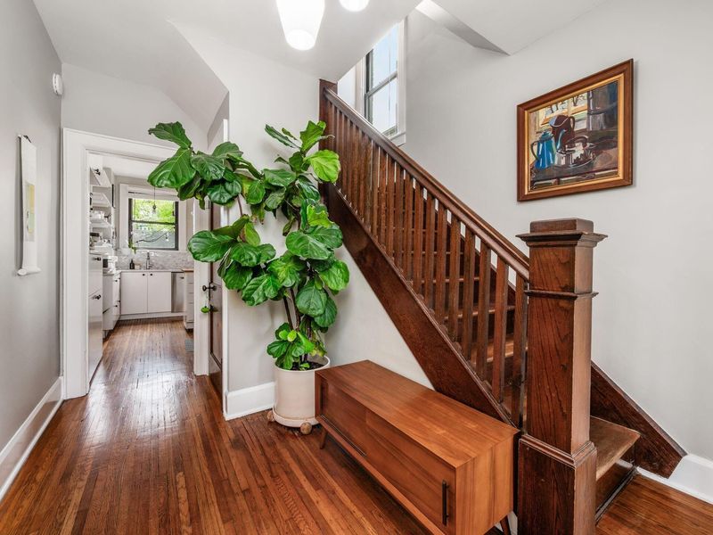 1456 Summit Street , Columbus, OH 43201 Photo 11