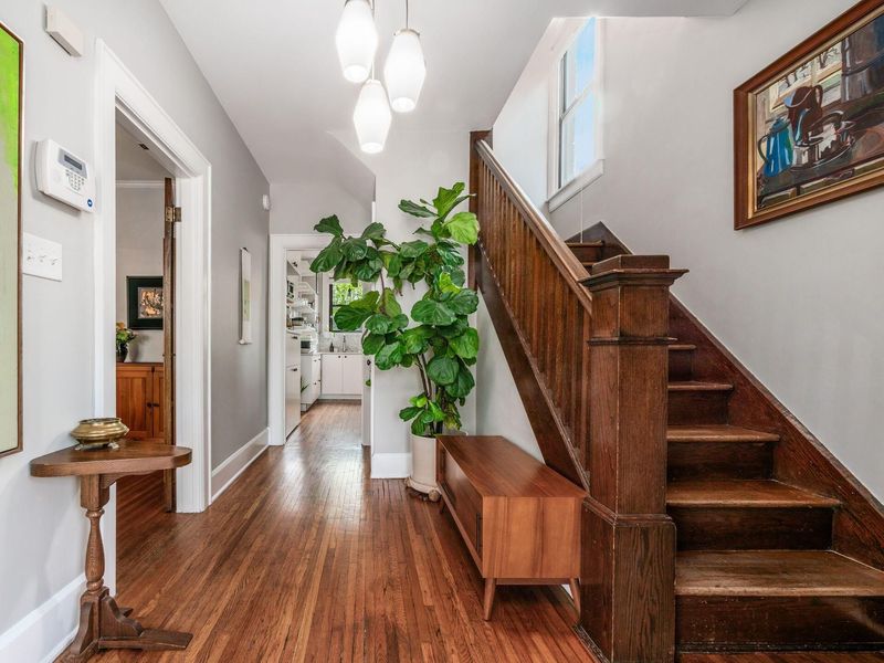 1456 Summit Street , Columbus, OH 43201 Photo 12