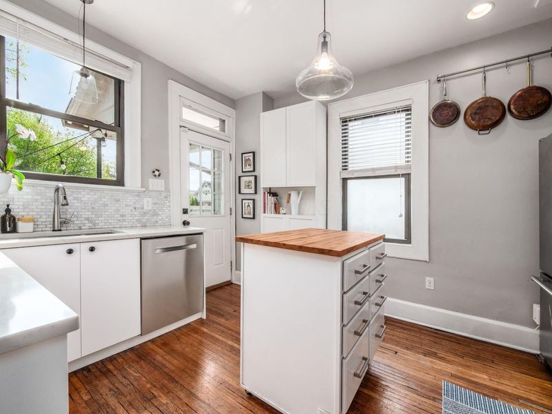 1456 Summit Street , Columbus, OH 43201 Photo 20