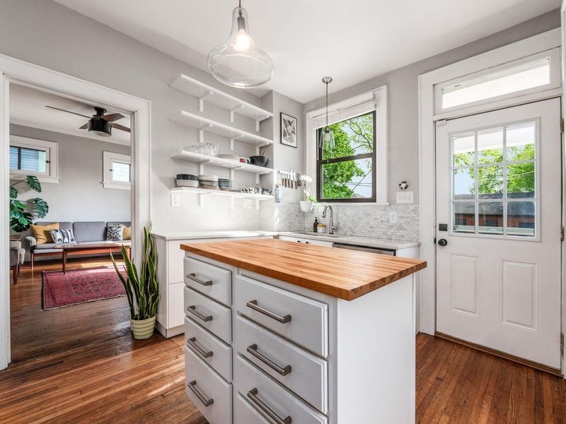 1456 Summit Street , Columbus, OH 43201 Photo 22