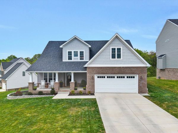 102 Simms BLVD, Salem, VA 24153
