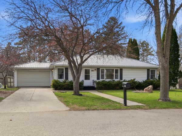 819 N Ramsey Avenue, Litchfield, MN 55355