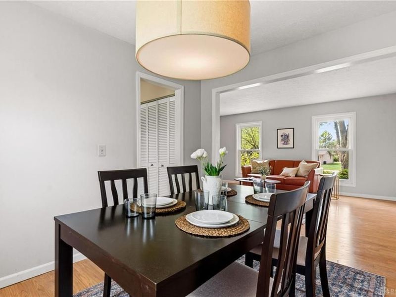 8750 Castlecreek, Centerville, OH 45458 Photo 10