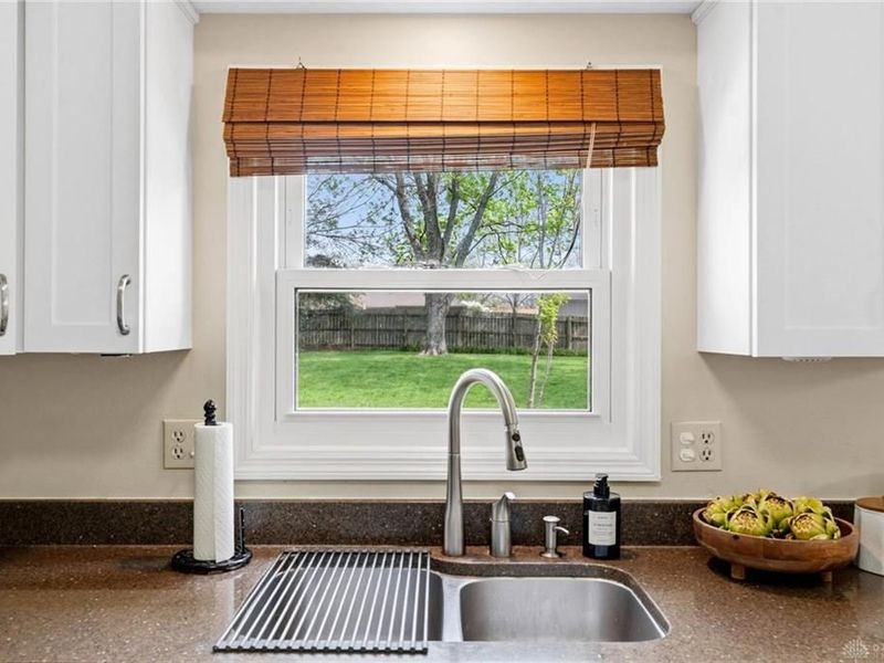 8750 Castlecreek, Centerville, OH 45458 Photo 15