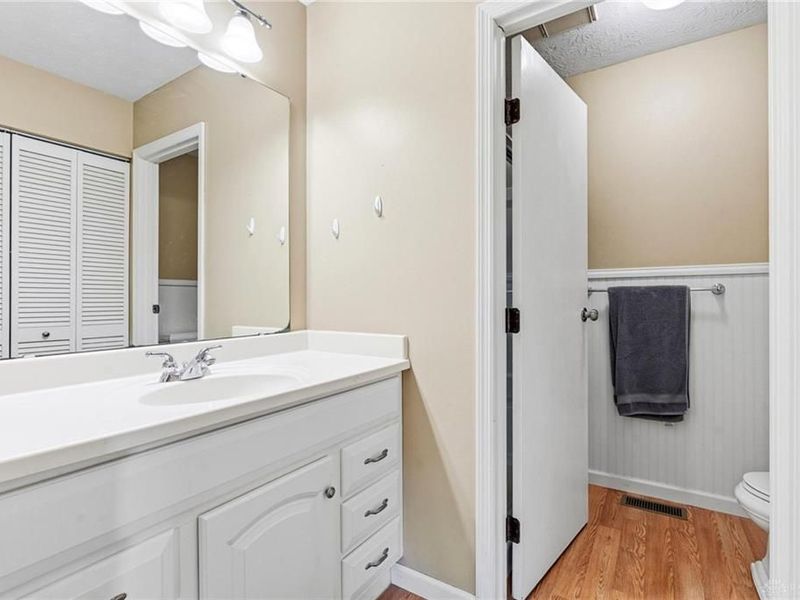 8750 Castlecreek, Centerville, OH 45458 Photo 30