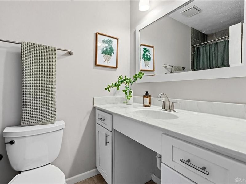 8750 Castlecreek, Centerville, OH 45458 Photo 34