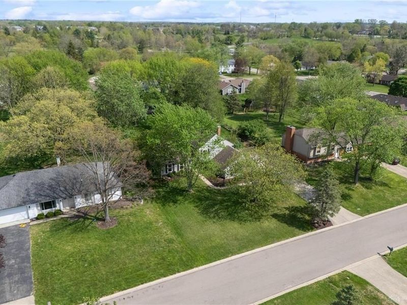 8750 Castlecreek, Centerville, OH 45458 Photo 45