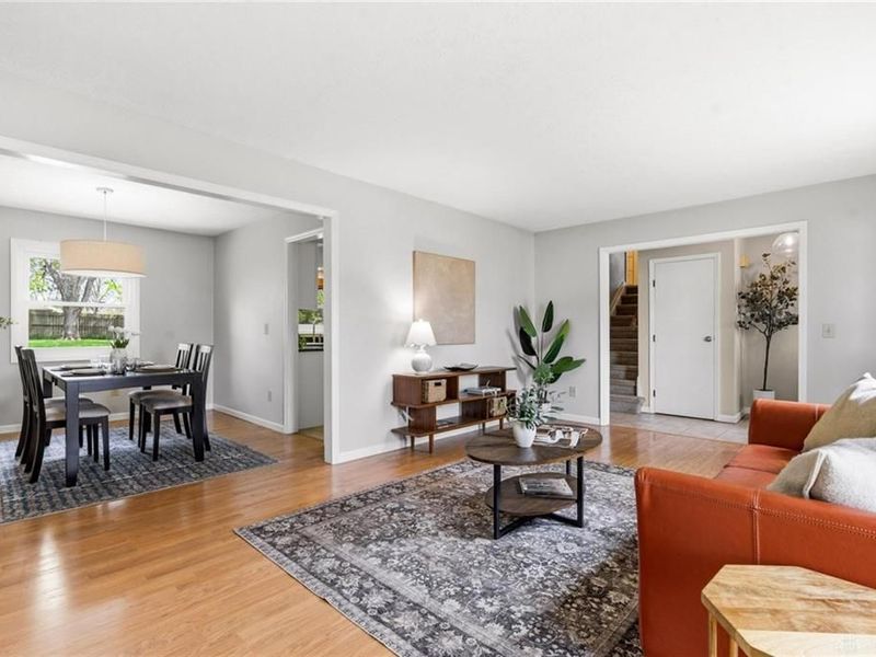 8750 Castlecreek, Centerville, OH 45458 Photo 7