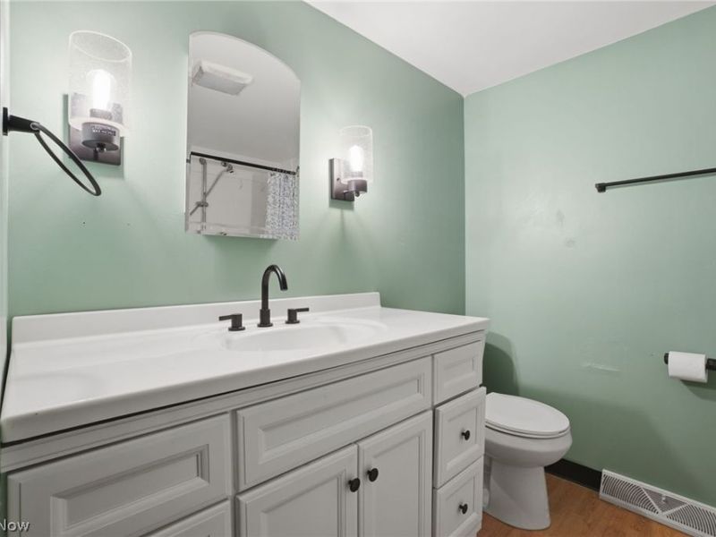 164 Bridge Street , Conneaut, OH 44030 Photo 6