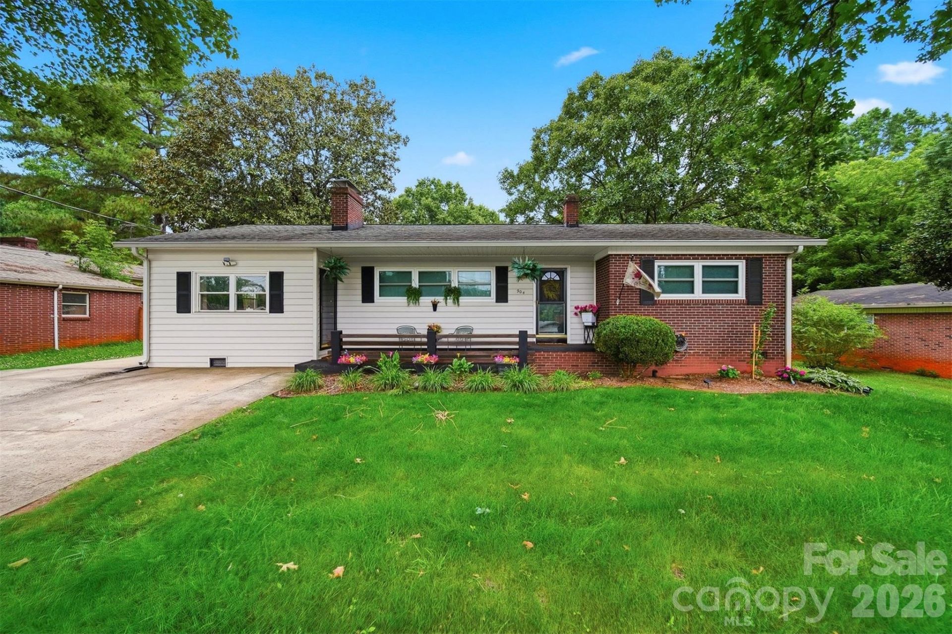 904 15th Street Nw, Conover, NC 28613 Main Photo