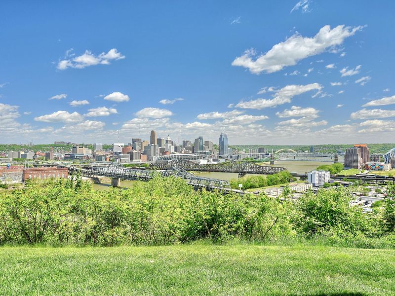 102 Winding Way, Unit K, Covington, KY 41011 Photo 12