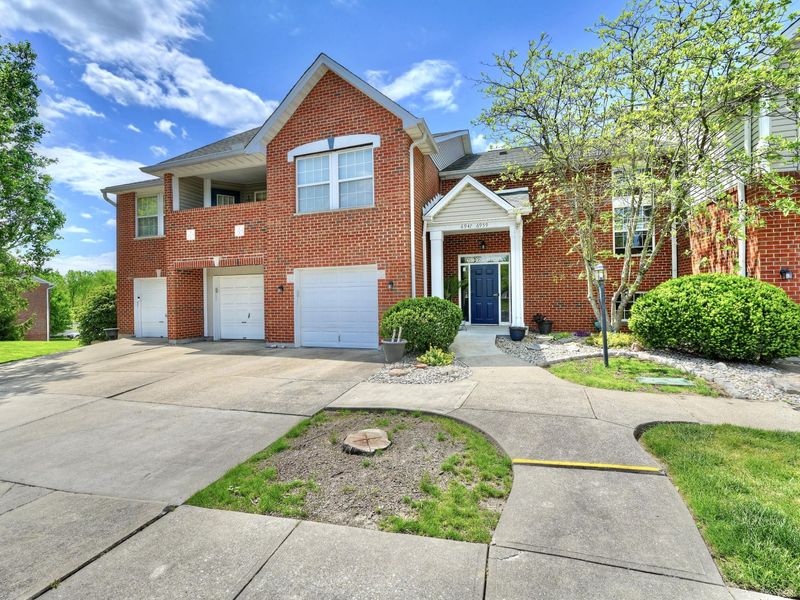 6949 Parkview Drive, Florence, KY 41042 Photo 1