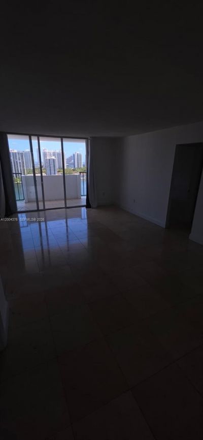 2750 NE 183rd St, Unit 2010, Aventura, FL 33160 Photo