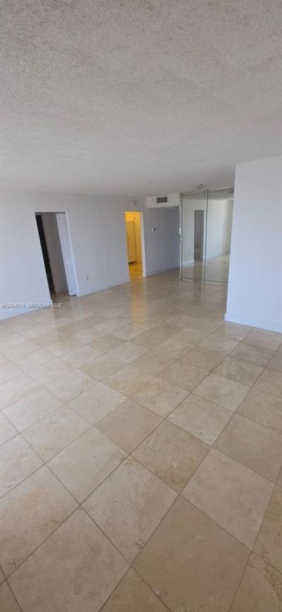 2750 NE 183rd St, Unit 2010, Aventura, FL 33160 Photo