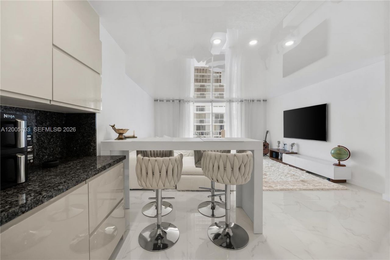 1865 S Ocean Dr , Unit 15B, Hallandale Beach, FL 33009 Photo