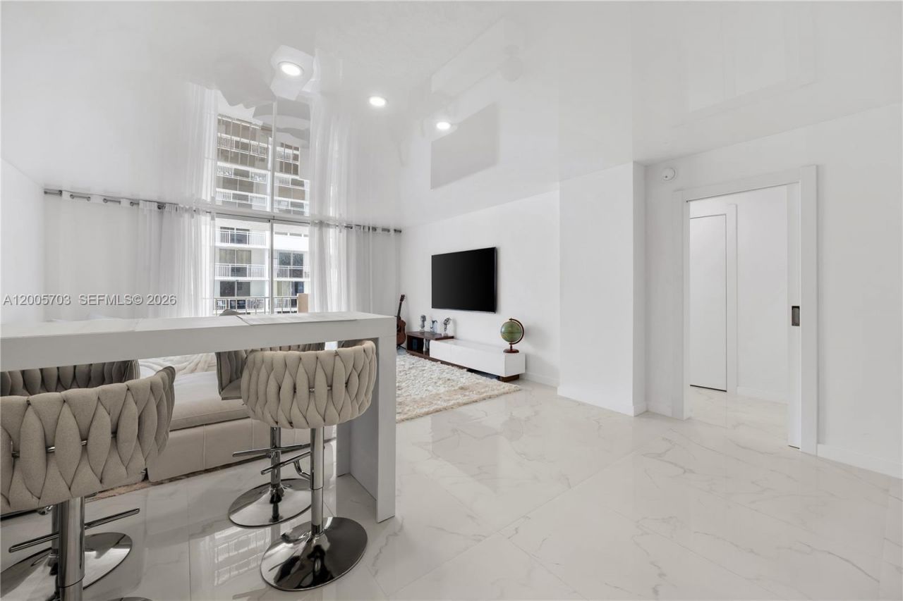 1865 S Ocean Dr , Unit 15B, Hallandale Beach, FL 33009 Photo