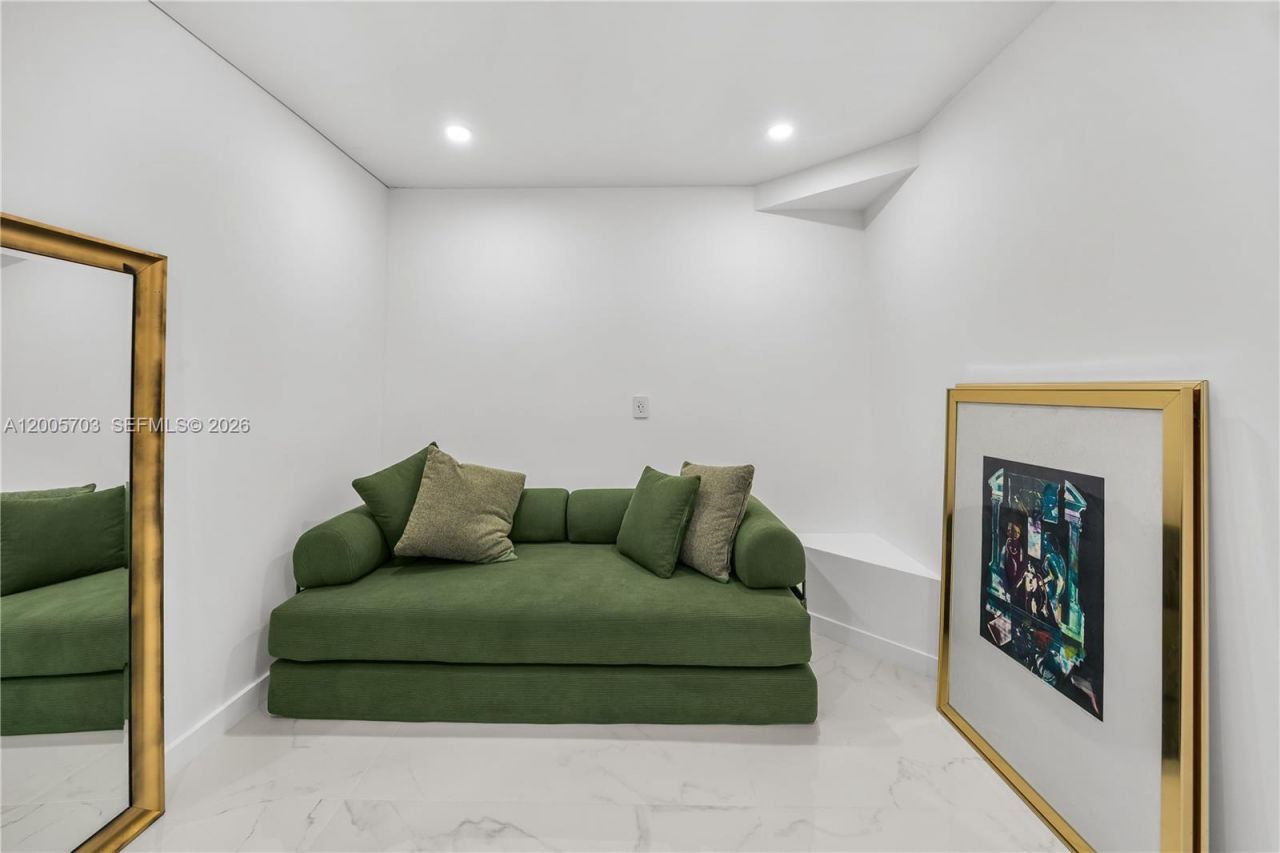 1865 S Ocean Dr , Unit 15B, Hallandale Beach, FL 33009 Photo