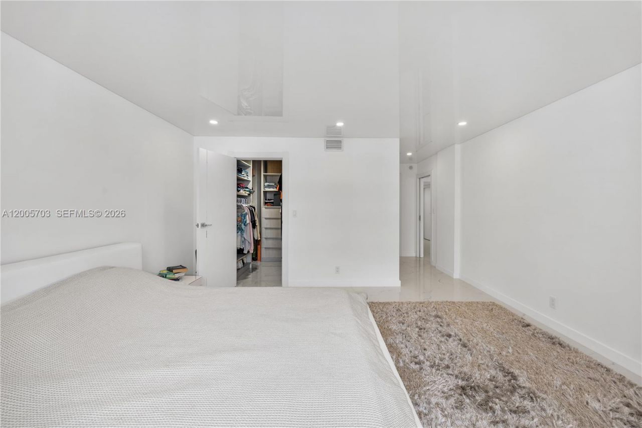 1865 S Ocean Dr , Unit 15B, Hallandale Beach, FL 33009 Photo