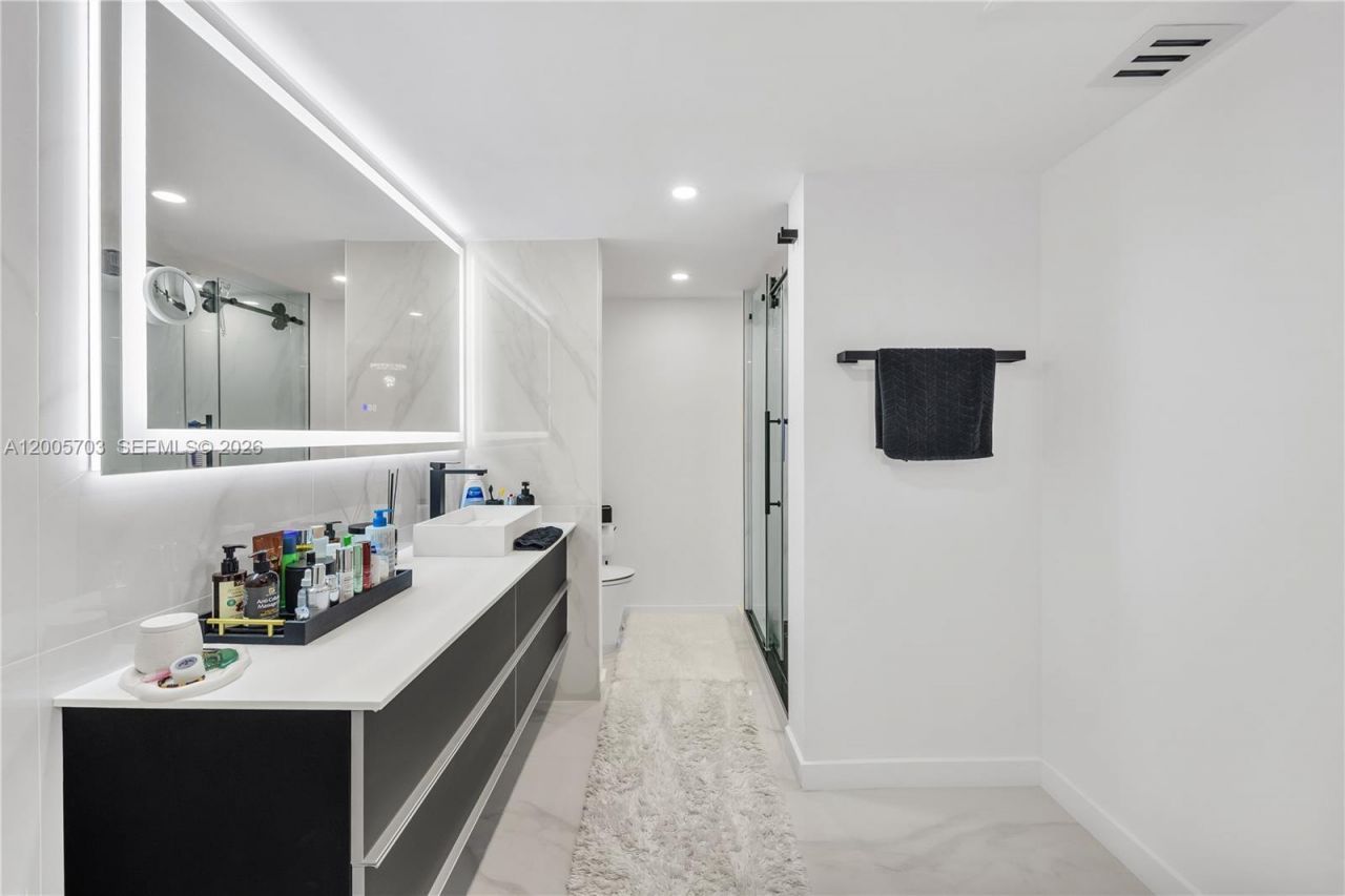 1865 S Ocean Dr , Unit 15B, Hallandale Beach, FL 33009 Photo