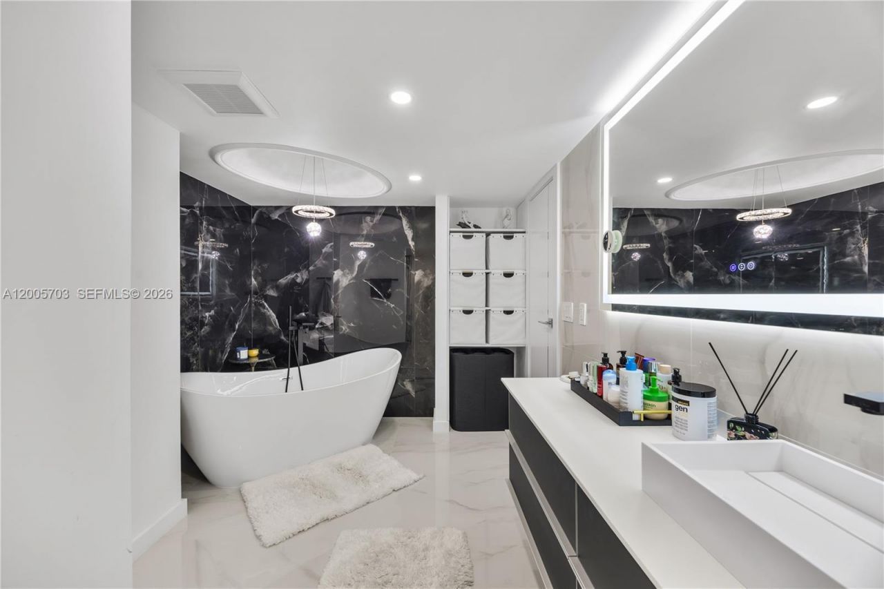 1865 S Ocean Dr , Unit 15B, Hallandale Beach, FL 33009 Photo