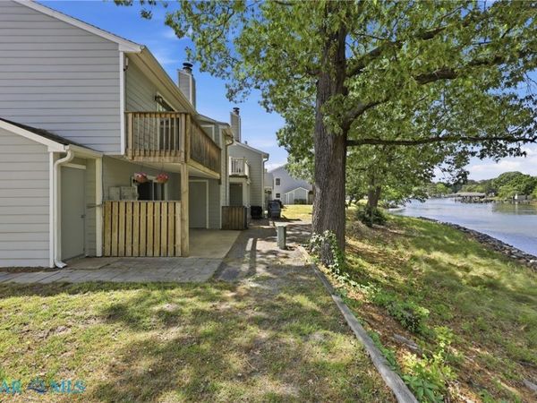7867 Sunset Drive, Unit 4A, Hayes, VA 23072
