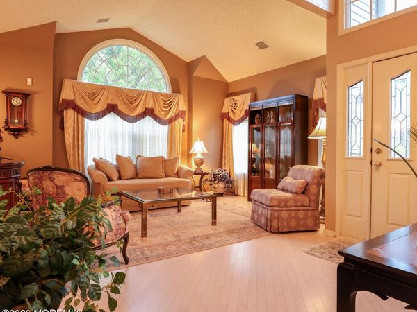 1 Leeds Lane, Jamesburg, NJ 08831