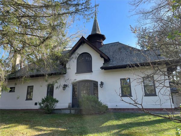 12 Pine Hill Road, Tuxedo Park, NY 10987