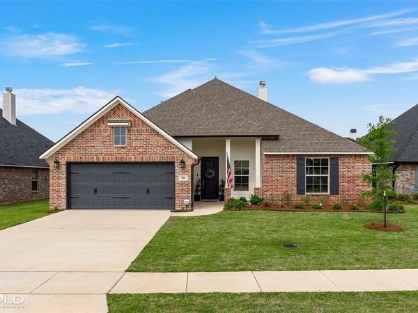 304 Prien Lake Loop, Bossier City, LA 71111