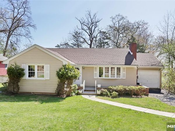 16 Valley View Drive, NORTH HALEDON, NJ 07508