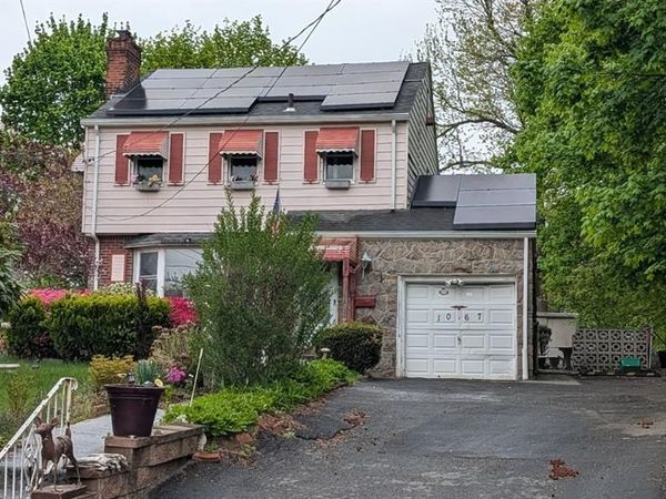 1067 Julia Street, TEANECK, NJ 07666