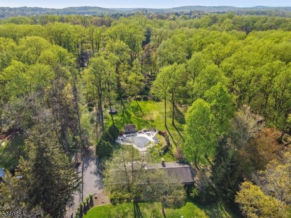 13 Skyline Dr, Warren, NJ 07059