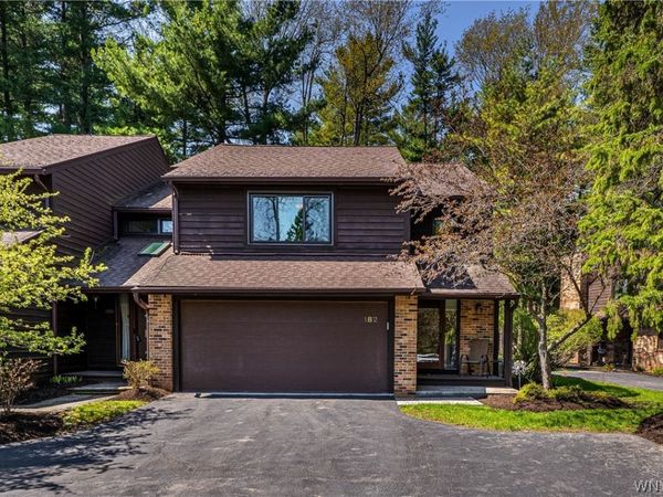 182 Breezewood Cmn, East Amherst, NY 14051