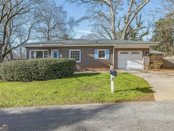 231 E Morgan Street, Clarkesville, GA 30523