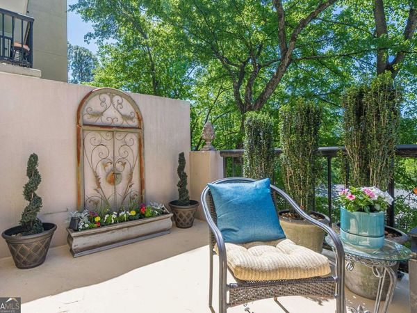 1 Biscayne Drive, Unit 109, Atlanta, GA 30309