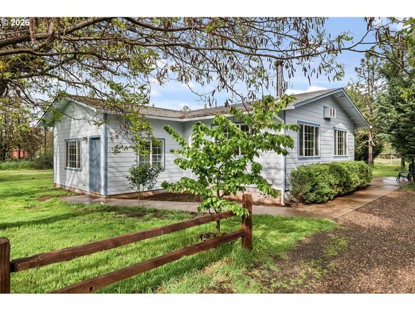107 PATTON BAR RD, Cave Junction, OR 97523