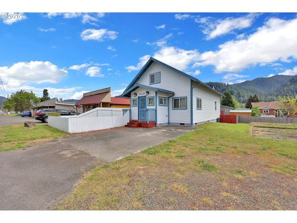 47638 Hwy 58, Oakridge, OR 97463