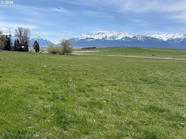 65195 KLAGES RD, Enterprise, OR 97828