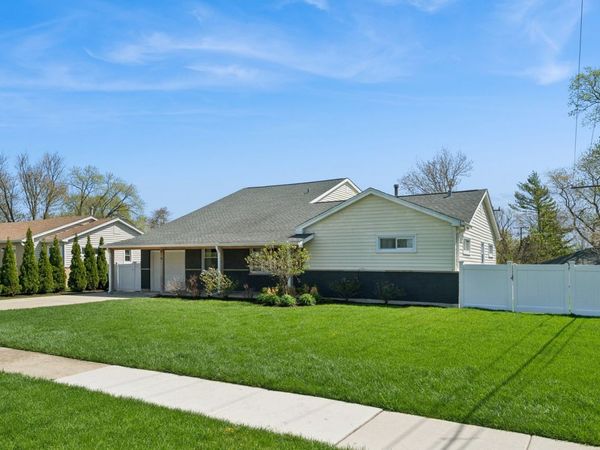 815 Cumberland Street , Hoffman Estates, IL 60169