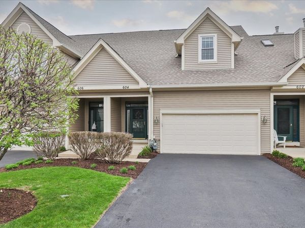 604 W Meadow Avenue , Lombard, IL 60148