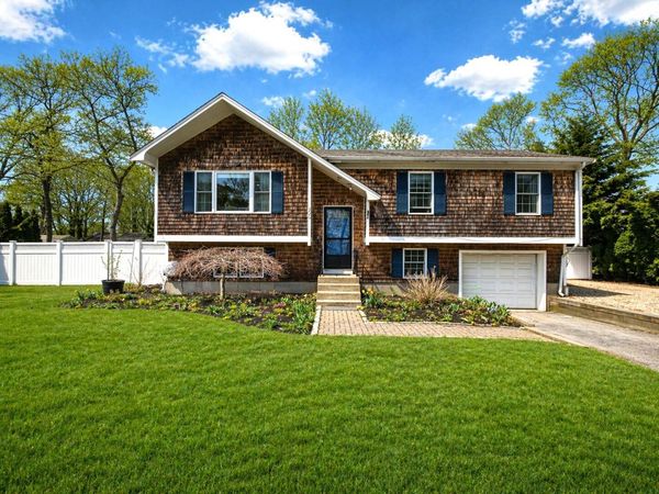 104 Seagate Lane , Hyannis, MA 02601