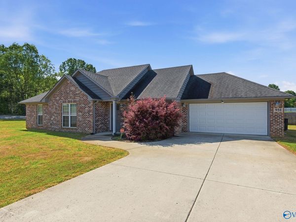 951 Charley Patterson Road, New Market, AL 35761