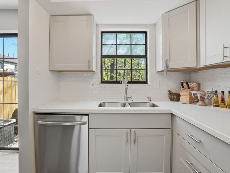 5224 Brandy Oaks Lane , Columbus, OH 43220 Photo 11