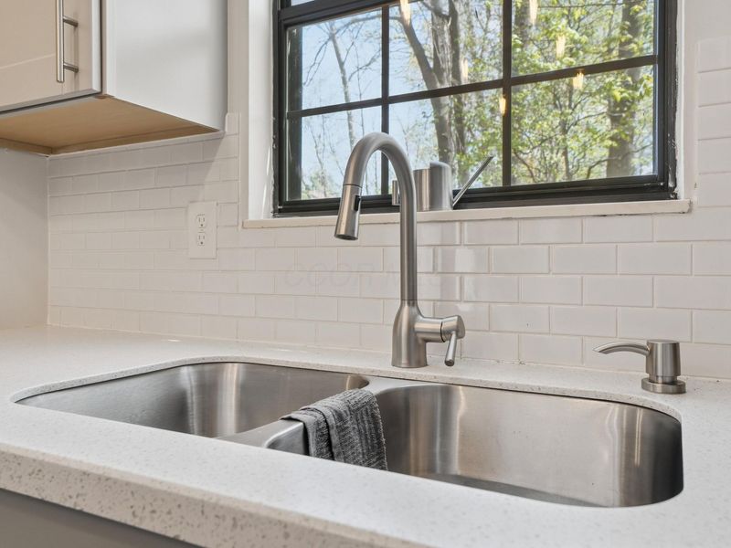 5224 Brandy Oaks Lane , Columbus, OH 43220 Photo 12