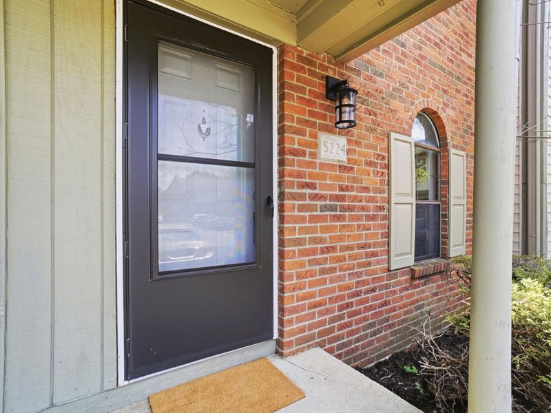 5224 Brandy Oaks Lane , Columbus, OH 43220 Photo 2