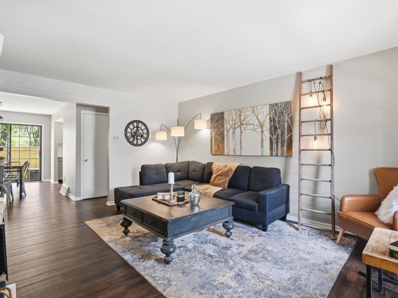 5224 Brandy Oaks Lane , Columbus, OH 43220 Photo 3