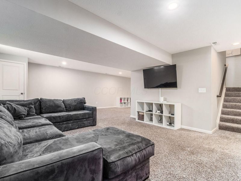 608 Exeter Street , Pickerington, OH 43147 Photo 38